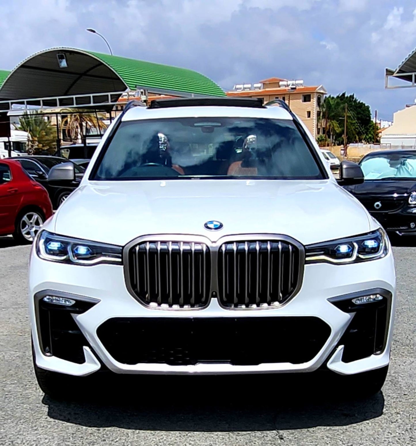 BMW X7 M-SPORT 4.4L 7 SEATS