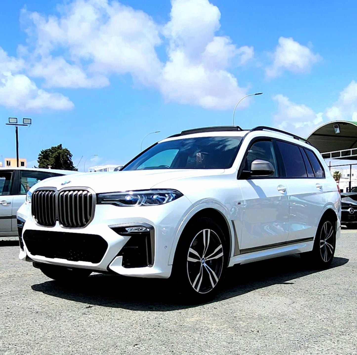 BMW X7 M-SPORT 4.4L 7 SEATS