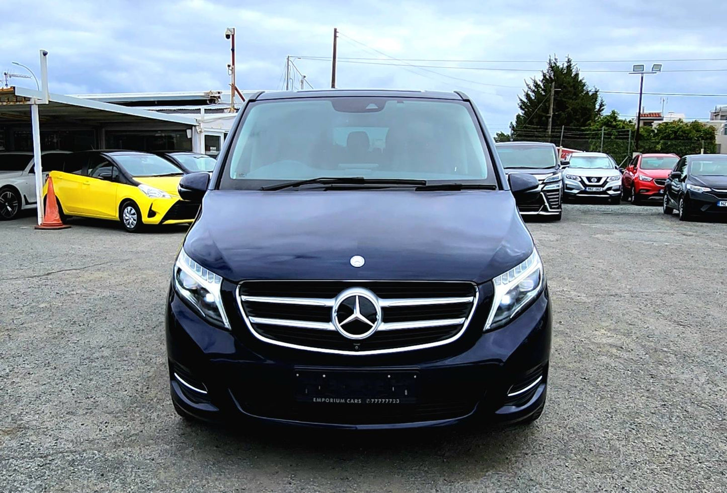 Mercedes Benz V-Class LONG Avantgarde 7 Seats 2,2L