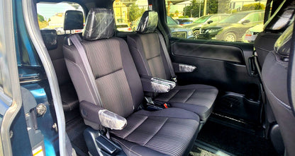 Voxy Hybrid 1.8L 7 SEATS